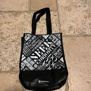 lululemon shopping tote